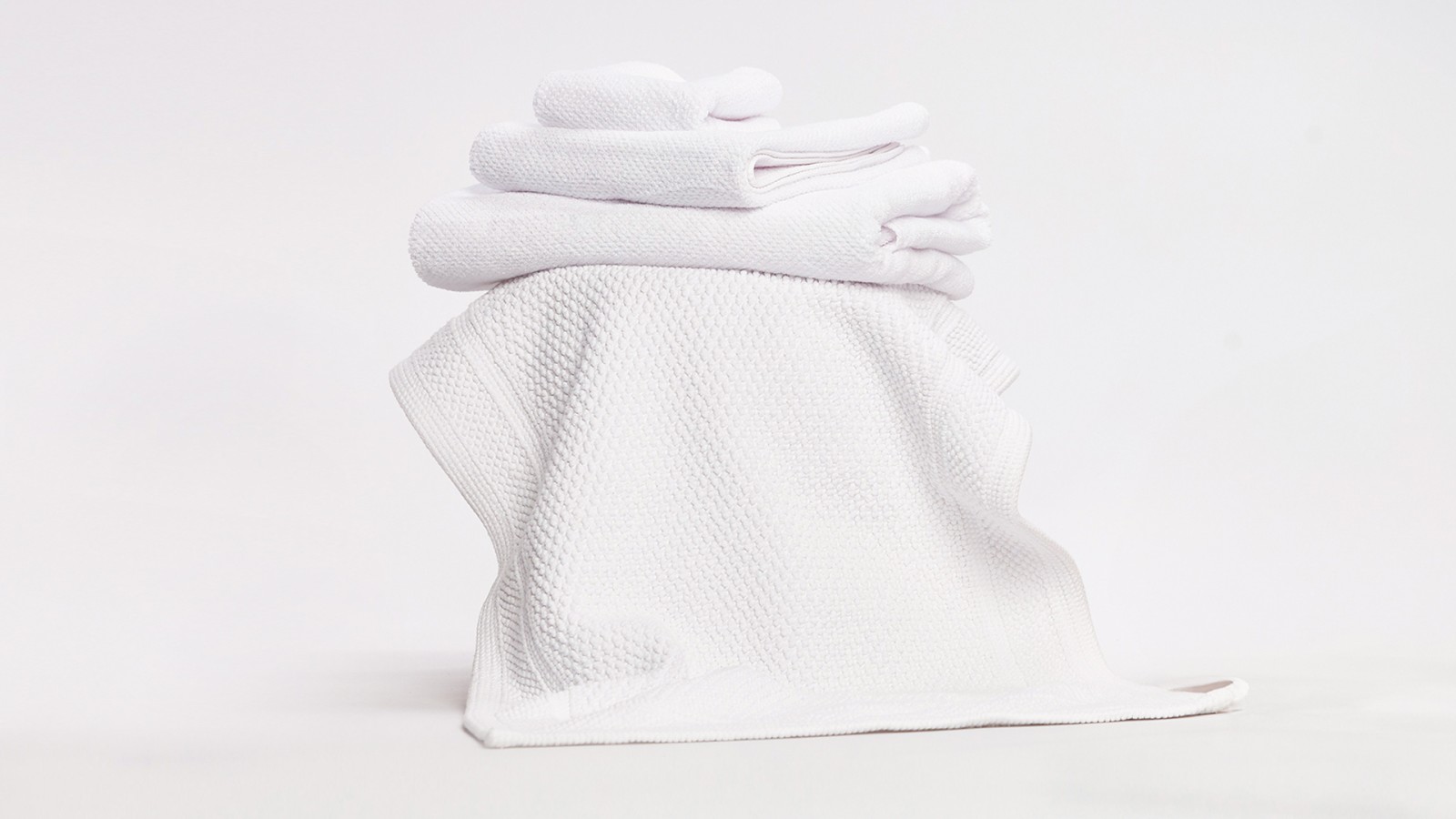 BEE WAFFLE Towels & Bath Rug BUNDLE
